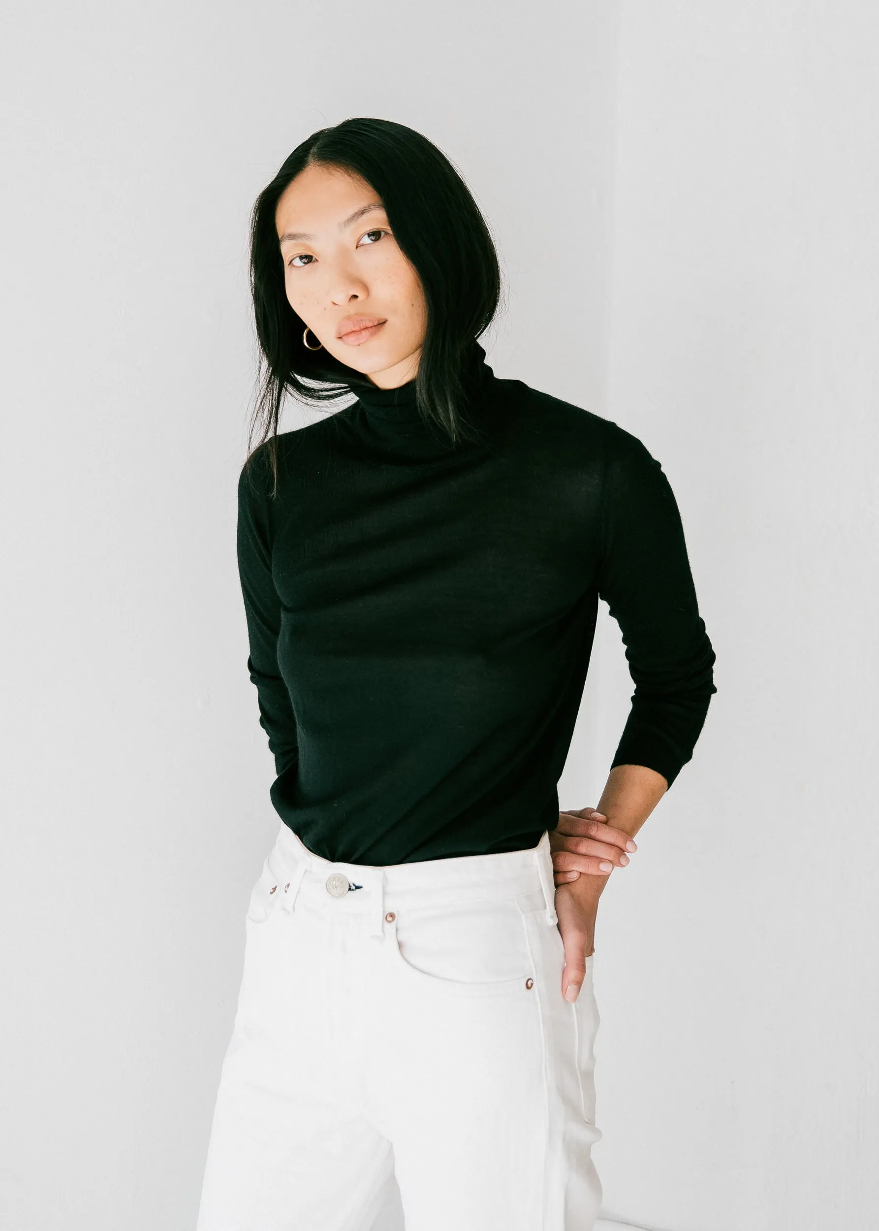 Agyness Turtleneck in Black