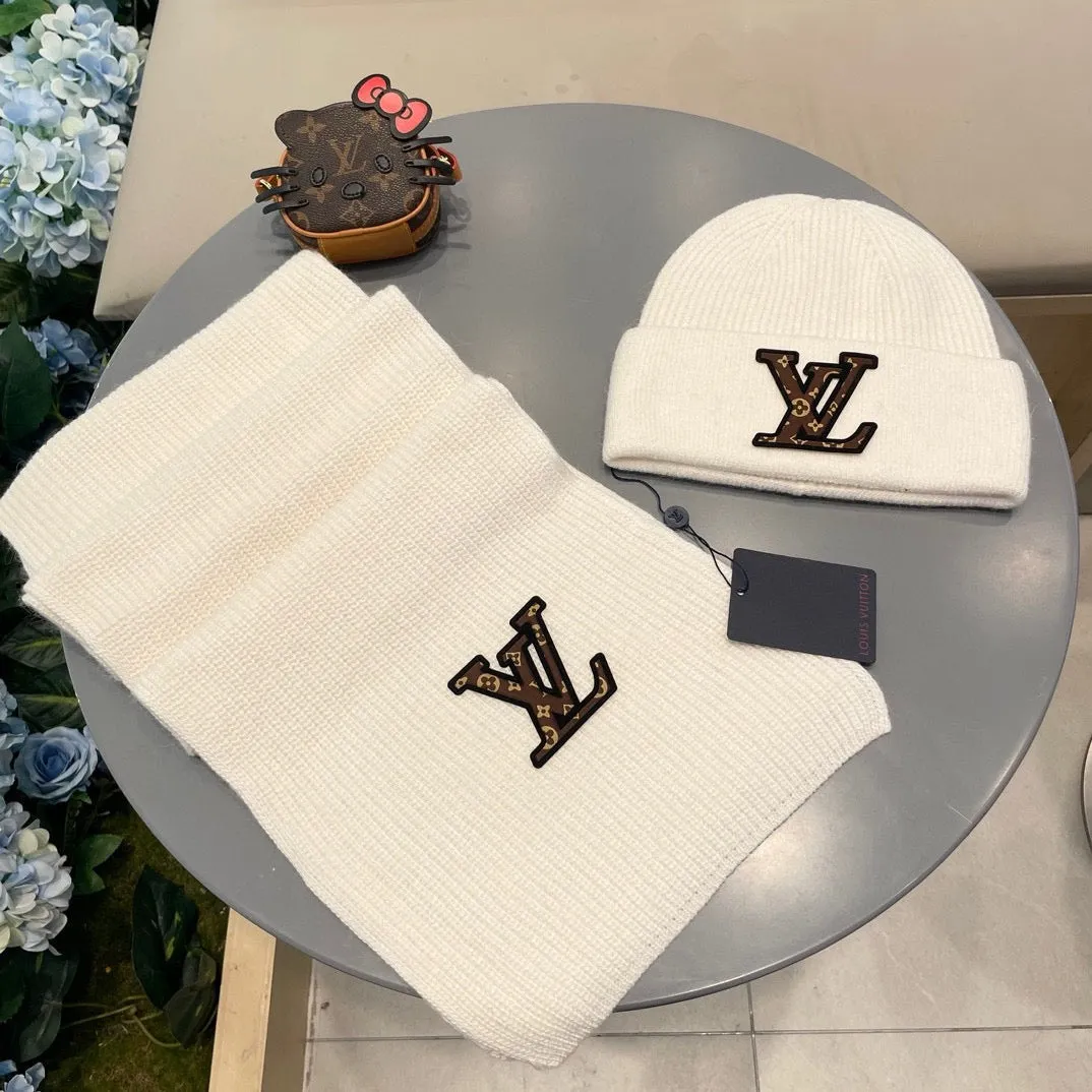 CLTH416 LB Wool Scarf & Hat Set