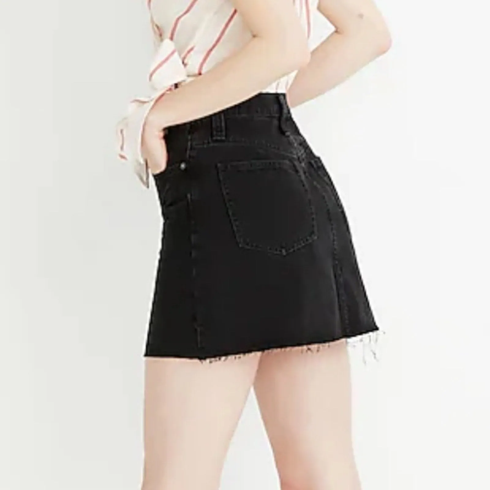 Madewell Rigid Denim A-Line Button-Front Raw Hem Jean Mini Skirt (26)